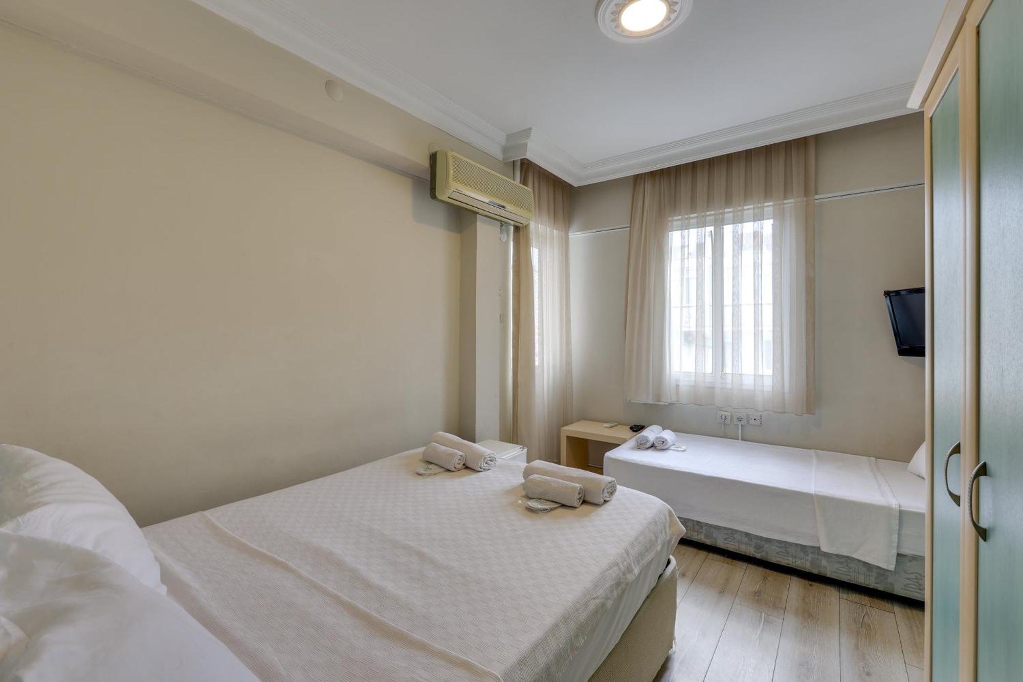 Hikmethan Otel Kusadası Exterior foto