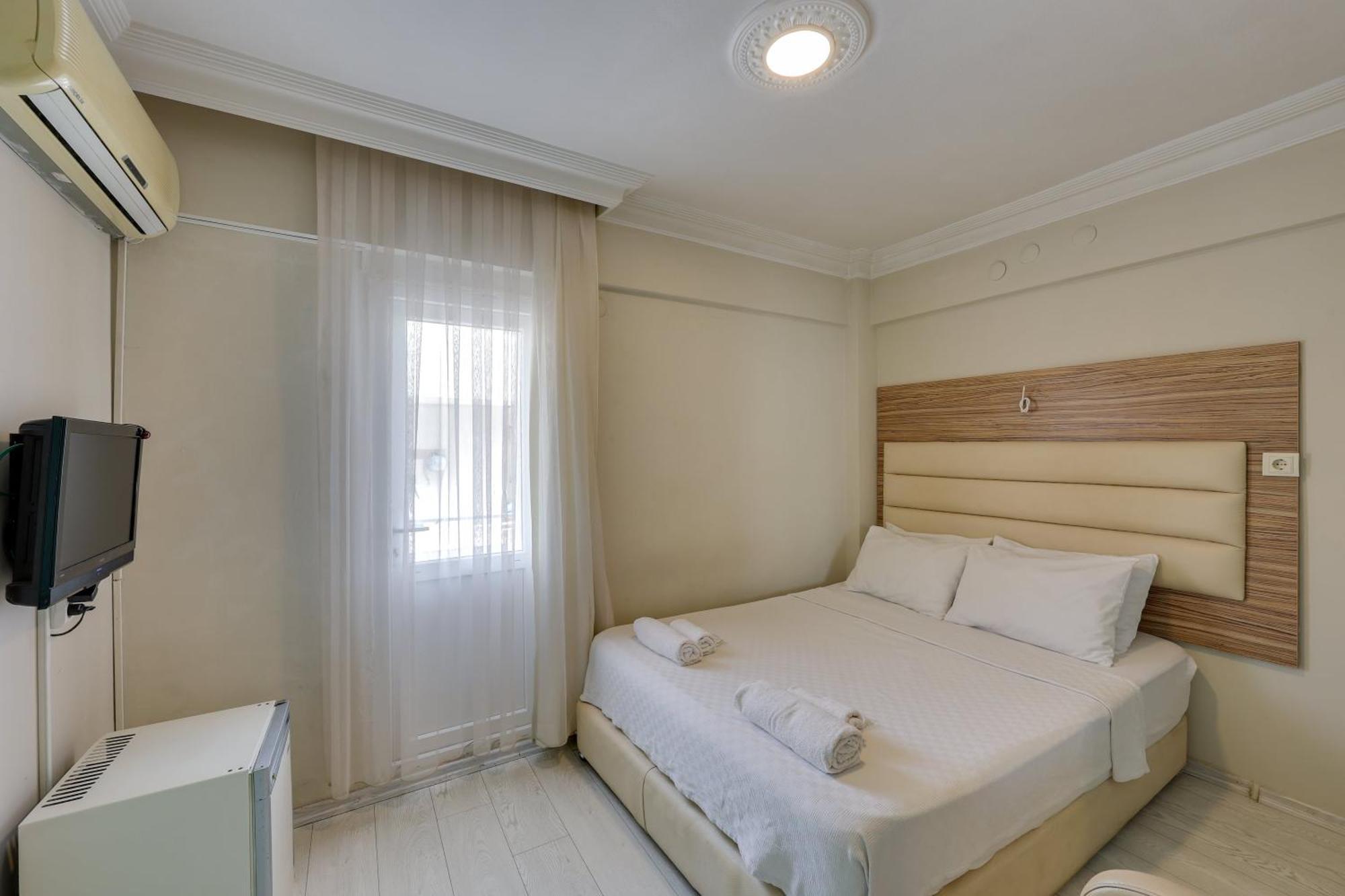 Hikmethan Otel Kusadası Exterior foto