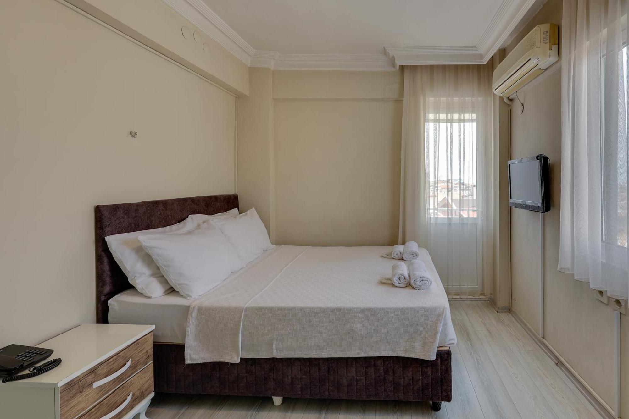 Hikmethan Otel Kusadası Exterior foto