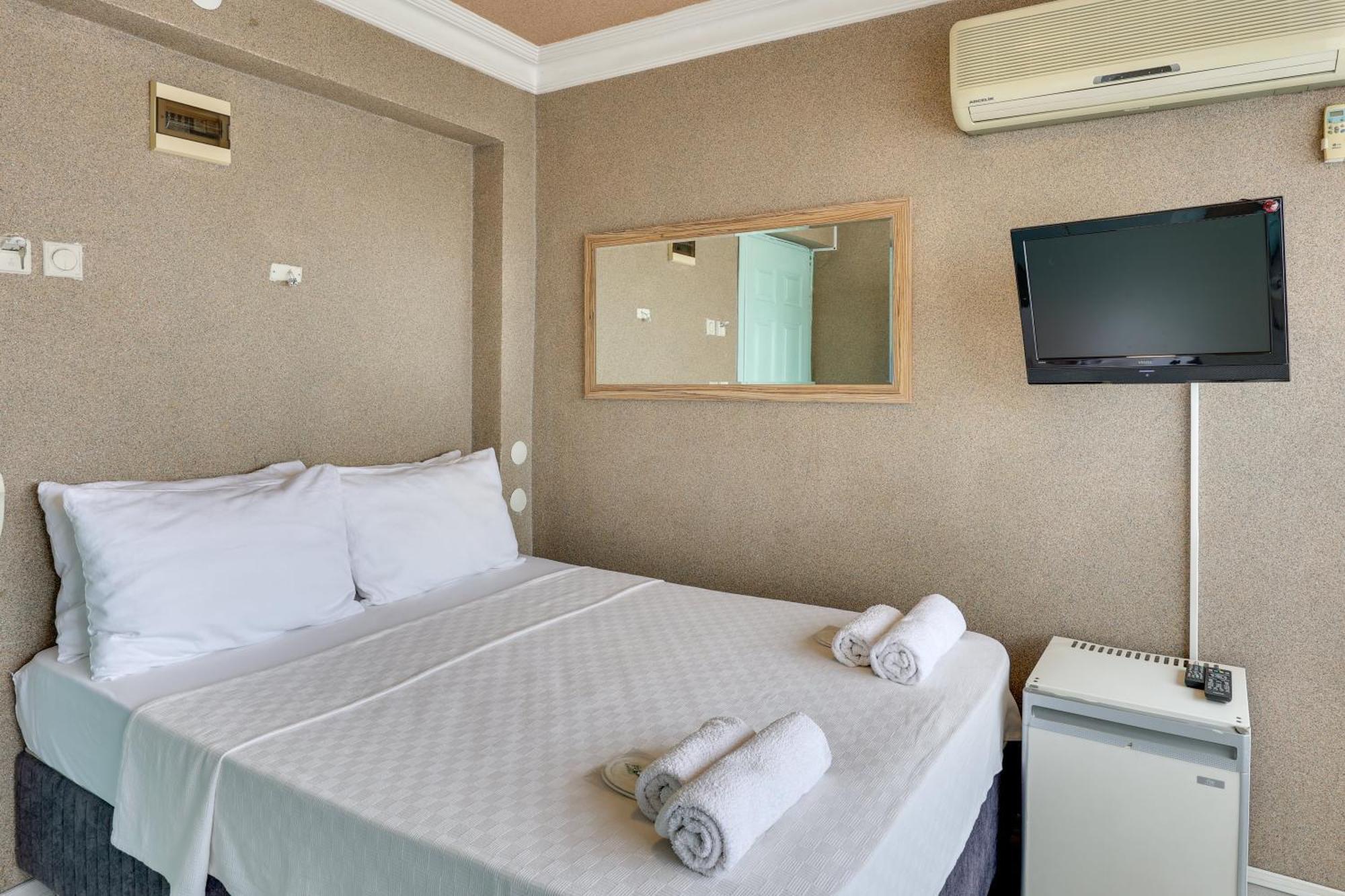 Hikmethan Otel Kusadası Exterior foto