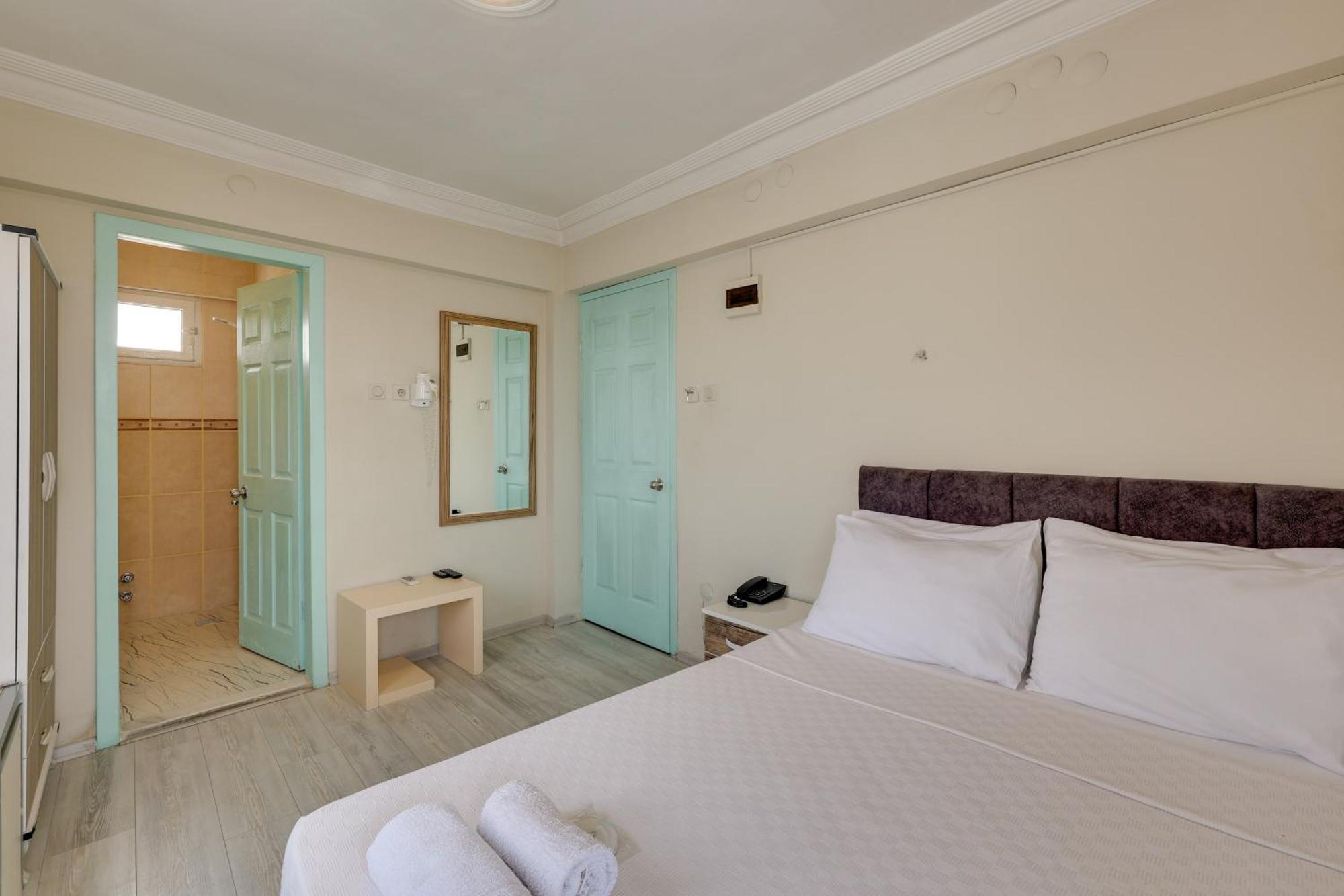 Hikmethan Otel Kusadası Exterior foto